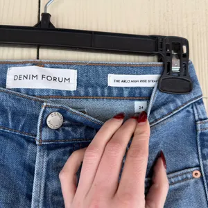 Aritzia Denim Forum - The Arlo High Rise Straight Leg Jean thumbnail 3