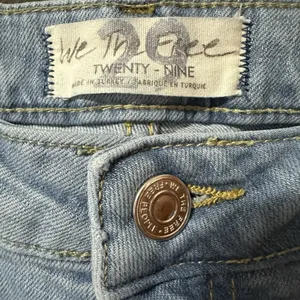 We The Free People Jeans Women's Size 29 Blue Bootcut‎ Straight Light Wash Denim thumbnail 5