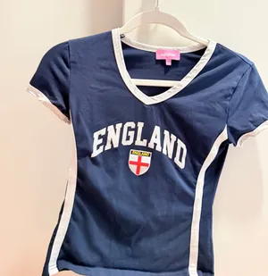 Edikted England Crop Top thumbnail 1