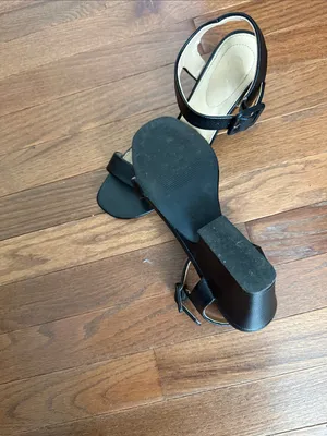 Moving Comfort Black Open-Toe Ankle-Strap Sandals thumbnail 6