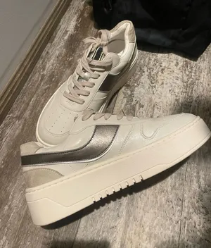 Shoes Gray Size 8 thumbnail 1