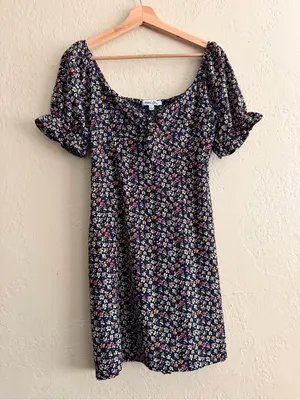 Mimi Chica Black Floral Puff-Sleeve Mini Dress thumbnail 1