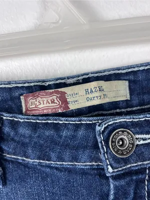 BKE Hazel Curvy Fit Distressed Five Pockets Blue Denim Jeans Size 33L Western thumbnail 3