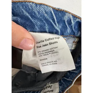 Reformation Charlie Cuffed High Rise Jean Shorts Medium Blue Denim Size 27 thumbnail 4