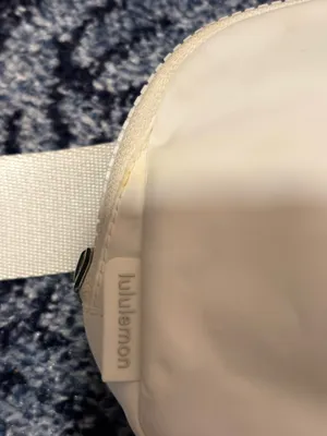 Lululemon Belt Bag Everywhere 1L White thumbnail 2
