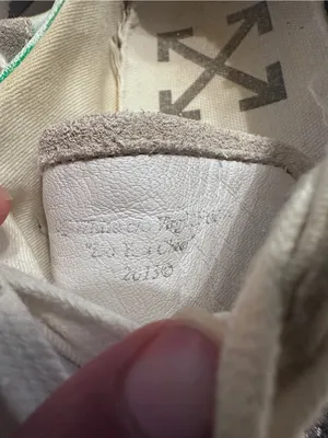 Off-White White & Gray Low-Top Sneakers w/ Silver Glitter Arrow Accent - Size 40 thumbnail 14