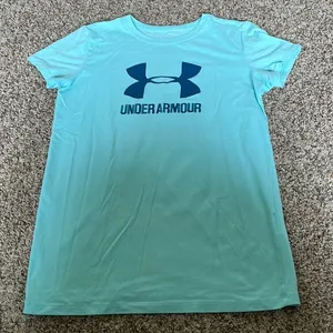 Women’s Under Armour shirt thumbnail 1