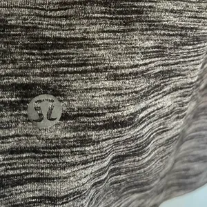 Lululemon & go Where To Dress Short Sleeve Sz 4 Heathered Black thumbnail 6