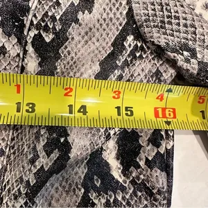 BB Dakota Moto Jacket Women XS Grey Snakeskin Faux Leather Biker Streetwear Edgy thumbnail 8