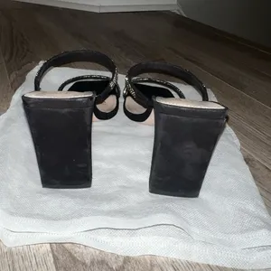 Schutz Shoes Embellished High Heel Sling Back Sandals Black Suede Sz 8 M thumbnail 2
