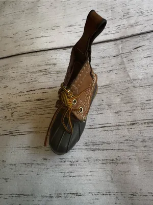 L.L.Bean Iconic and Trendy Brown and Black Lace-Up Duck Boot Keychain thumbnail 3
