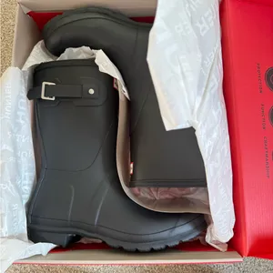 NEW Hunter Original Short Matte Rain Boot Waterproof US Size 10 thumbnail 10