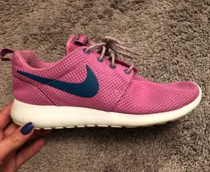 Nike Women Shoes thumbnail 1