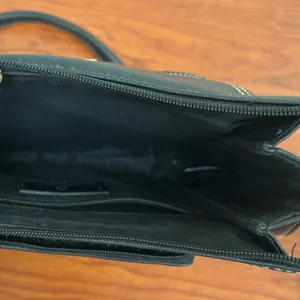 Liz Claiborne Black Crossbody Bag with White Stitching-very CLEAN! thumbnail 6
