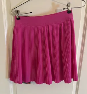 GapFit Pleated Tennis Skort Pink Size XS Athletic Golf Skirt NWT thumbnail 1