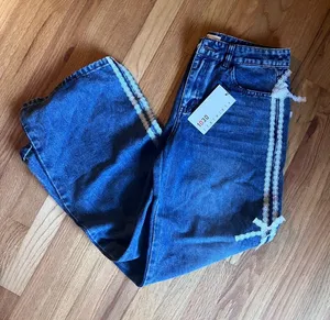 MRT 1030 Women’s lace bow jeans size 27 NWT thumbnail 1