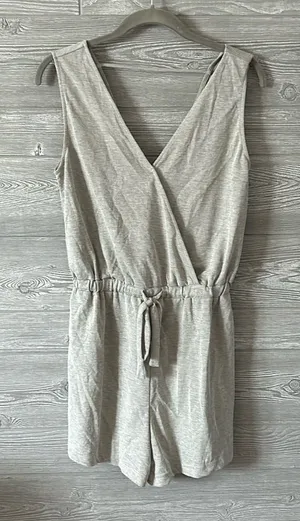 HEYSON Women's Grey Wrap V Neck Drawstring Waist Romper‎ Size S thumbnail 1