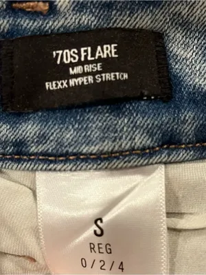 🌸EXPRESS 70’S FLARE MID RISE JEANS SIZE SMALL 🌸 thumbnail 6