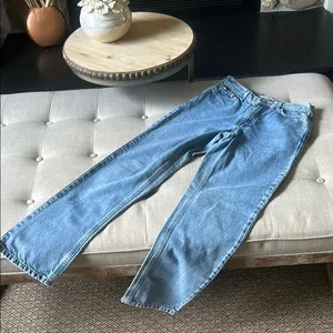 Tommy Hilfiger Vintage Classic Blue Light-Washed Denim Jeans Size 2 thumbnail 2