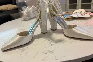 White pearl heels Size 8 thumbnail 4