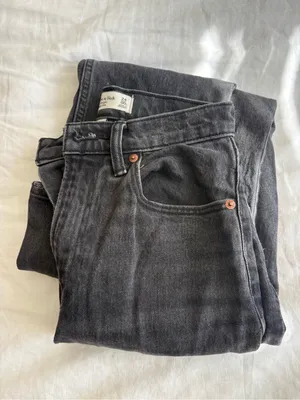 Abercrombie & Fitch Straight Ultra High Rise Jeans - Black thumbnail 3