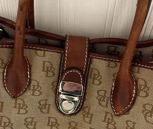 Dooney & Bourke Vintage purse handbag thumbnail 2