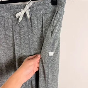 Vuori Performance Joggers Heather Grey Green‎ Slim Fit Activewear Pant Small thumbnail 8