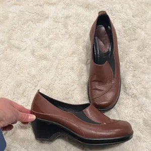 Dansko brown leather slip-on comfort shoes or clogs Woman's Size 37‎ or 6.5 - 7 thumbnail 3