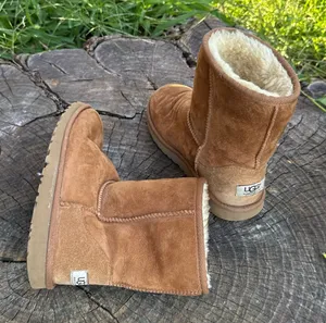 UGG Australia Classic Short suede Boots size 6 thumbnail 1