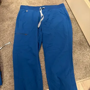 FIGS Scrub Pants thumbnail 3