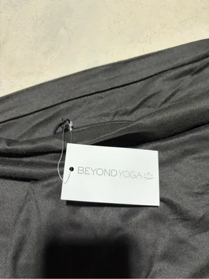 Beyond Yoga NWT pocket infinity scarf thumbnail 5