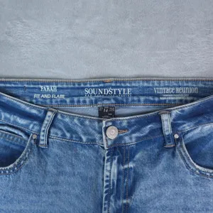 Sound/Style Farah Fit and‎ Flare Jeans Women 14 Blue Vintage Reunion Split Hem thumbnail 7