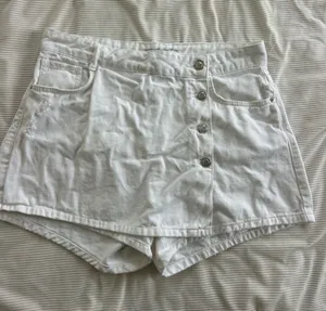 White High-Rise Button-Front Women’s Skort thumbnail 1