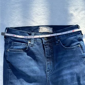 Free People Women’s Distressed Skinny Jeans Size 26 Effortlessly Cool‎ Ripped thumbnail 8