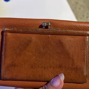 Vintage Dooney & Bourke Caramel Brown Leather Wallet thumbnail 14