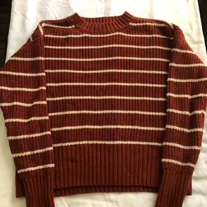 ANA Brown burgundy white striped long sleeve sweater slightly oversize. Measurement in pics thumbnail 1