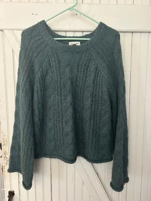 Universal Threads Sweater thumbnail 1