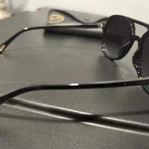Stylish Black Aviator Sunglasses thumbnail 8
