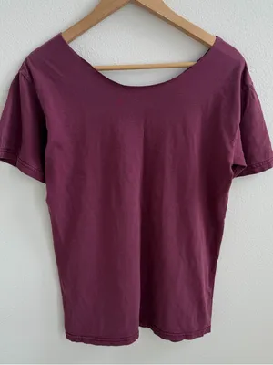Minnesota Golden Gophers off-the-shoulder burgundy hockey tee thumbnail 10