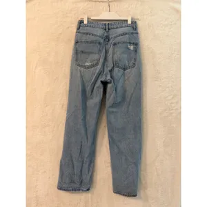 Edikted Distressed Straight Leg Jeans Womens Size M Light Wash High Rise Denim thumbnail 9