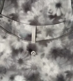 Lululemon Size 10 Define Cropped Nulu Jacket  thumbnail 4