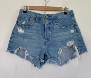 Levis 501 Original Cutoff Shorts W27 Medium Wash Distressed Denim thumbnail 1