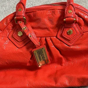Mark Jacobs ORANGE PATENT LEATHER detachable cross body thumbnail 3
