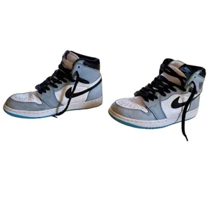 Nike Air Jordan 1 Retro High OG University Blue Sneakers Tennis Shoes thumbnail 3