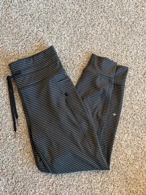 High Waisted Drawstring Striped Yoga Leggings with Pockets Size Small Athleisure thumbnail 2