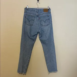 Levi's Wedgie Icon Fit Ankle Jeans Medium Wash Size 28‎ thumbnail 8