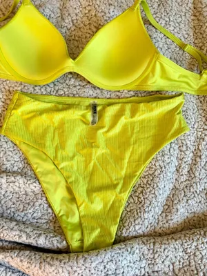 Victoria’s Secret neon bikini thumbnail 3