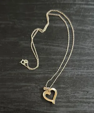 Elegant Heart Pendant Necklace thumbnail 3