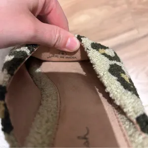 Printfresh leopard spot tufted slippers size 8 thumbnail 4