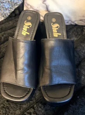 SHEIN Black Slip-On Wide Upper Slide Mules thumbnail 1